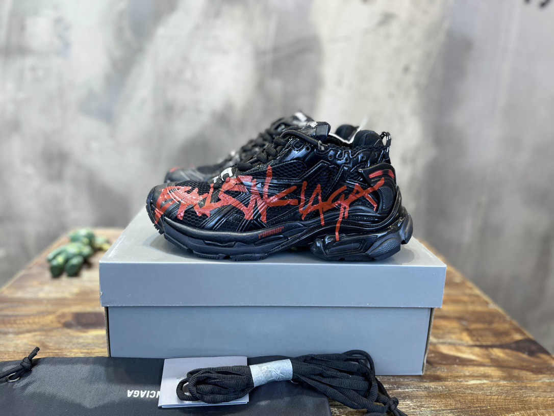 BALENCIAGA RUNNER 