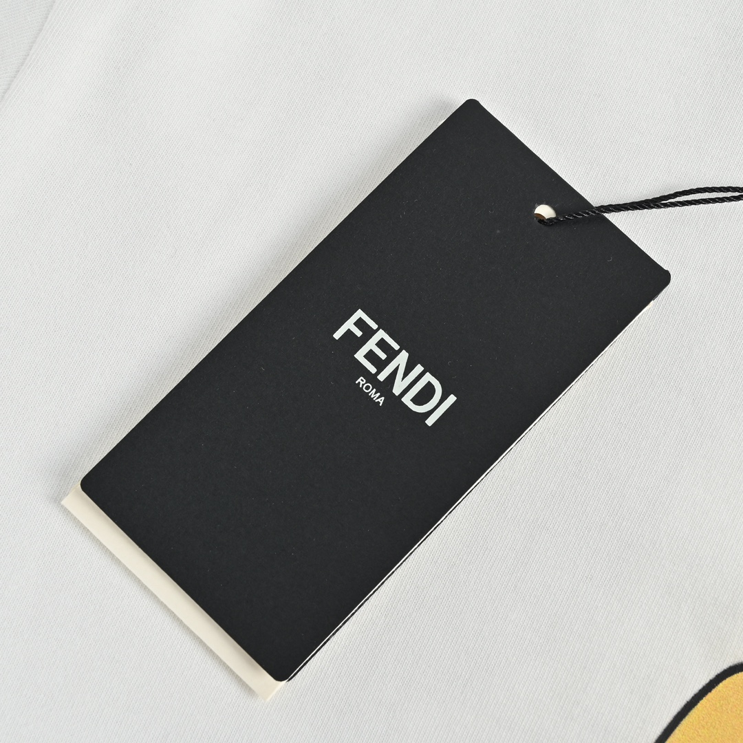 FENDI T-shirt