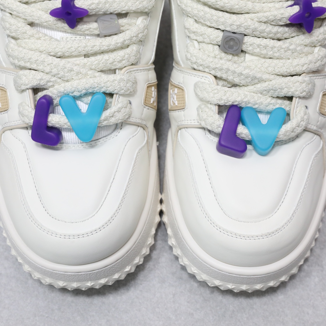 LOUIS VUITTON TRAINERS 