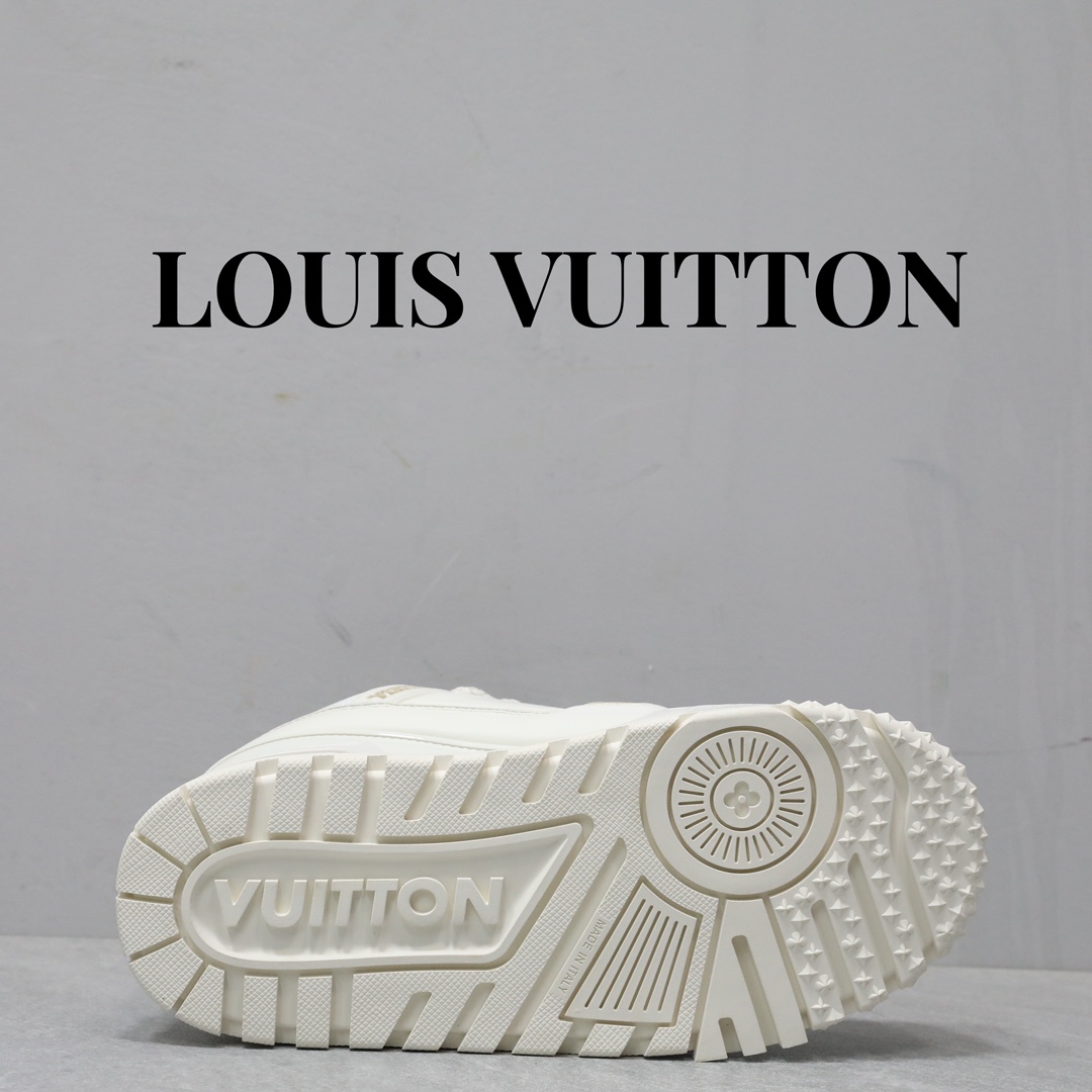 LOUIS VUITTON TRAINERS 