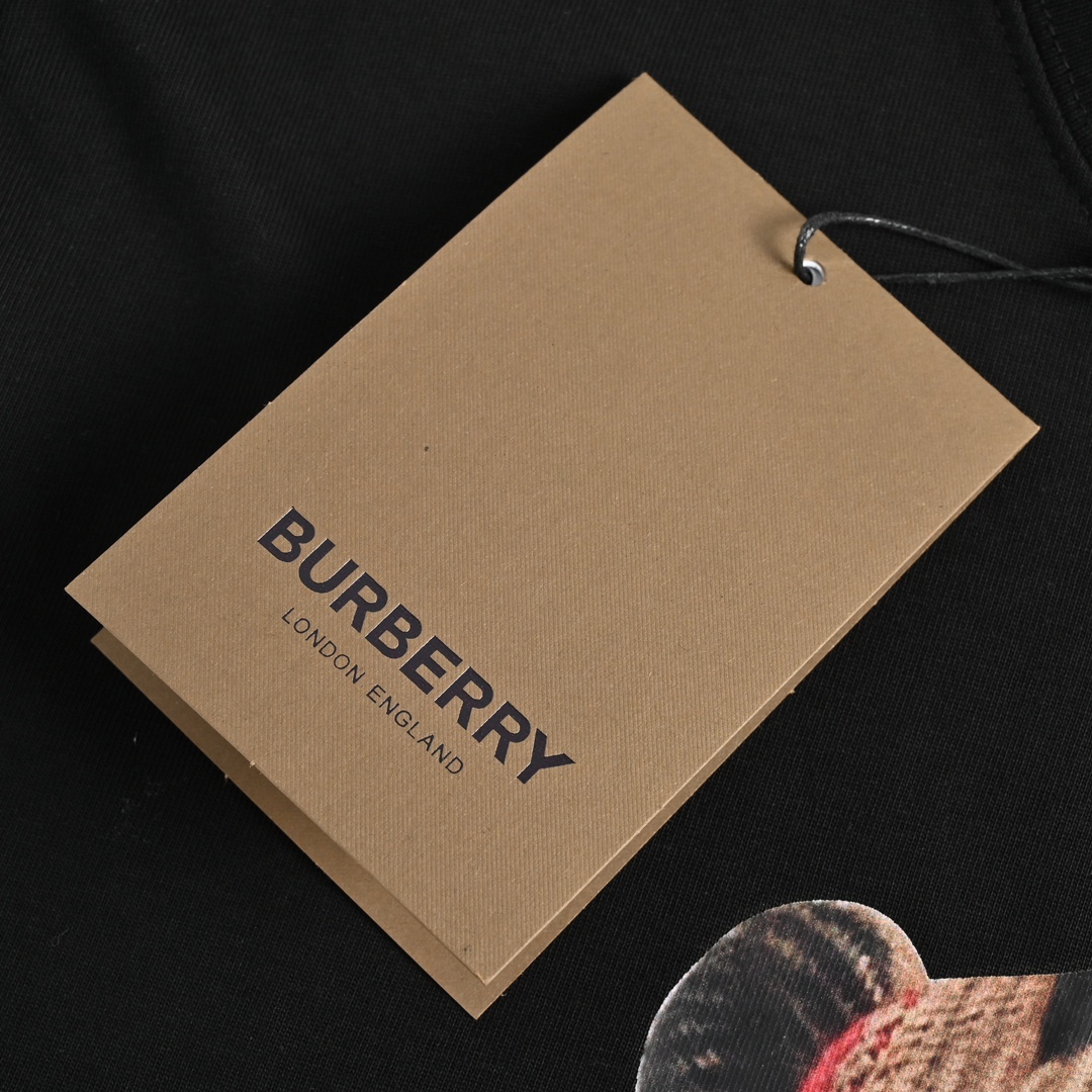 BURBERRY T-Shirt
