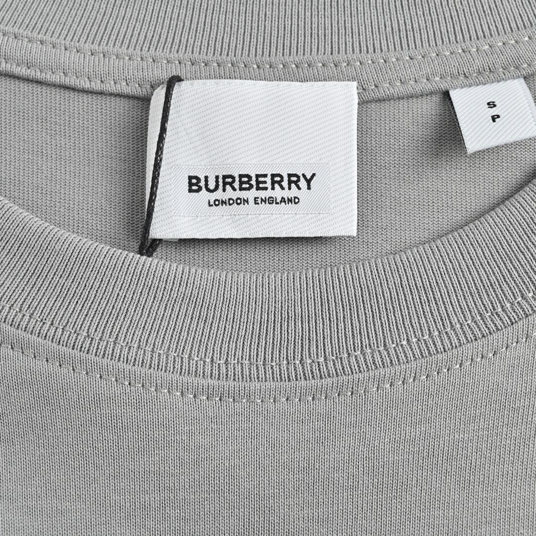 BURBERRY T-Shirt