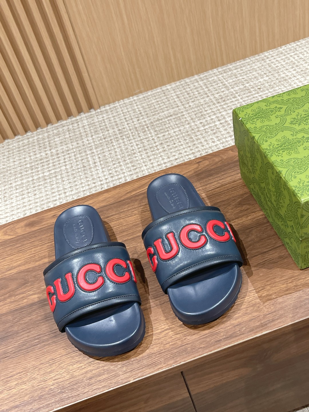 GUCCI 