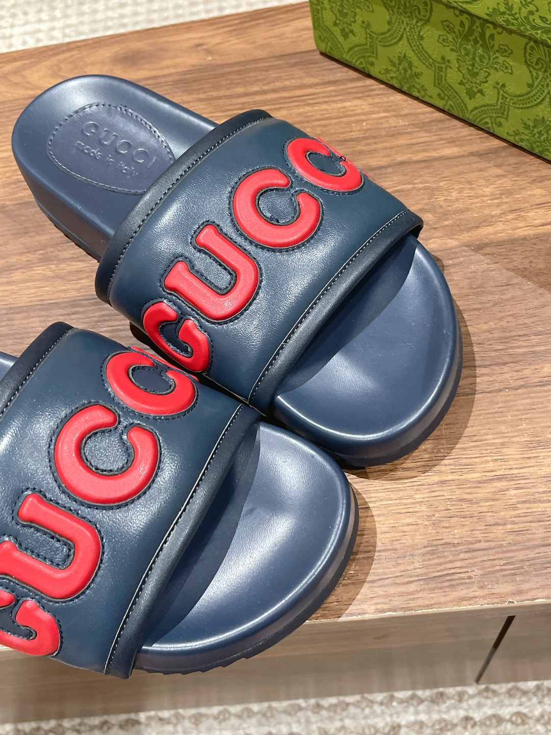 GUCCI 