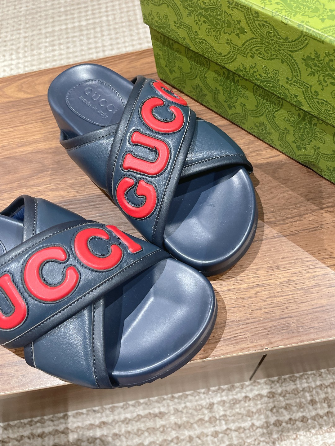 GUCCI 