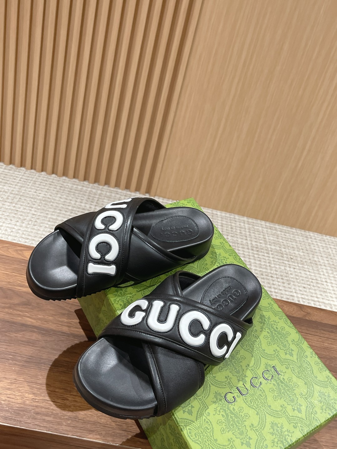 GUCCI 