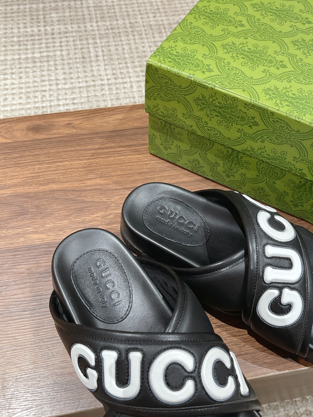 GUCCI 