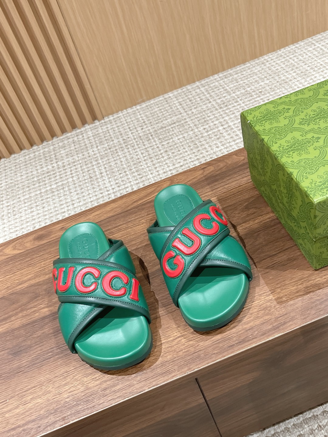 GUCCI 