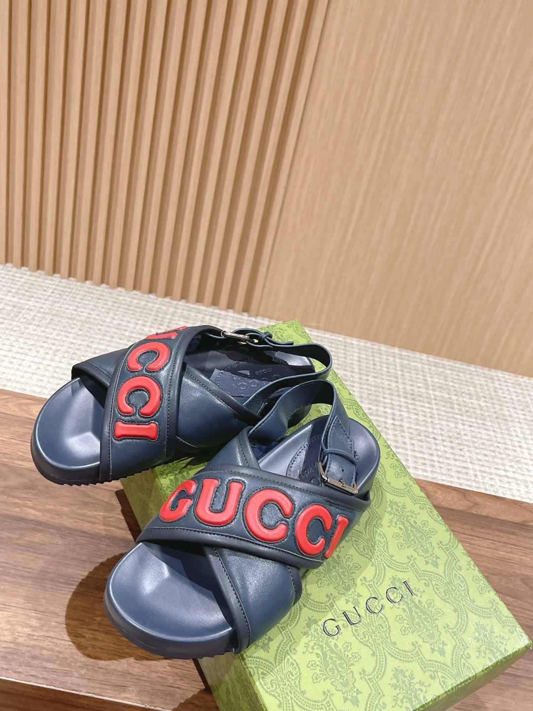 GUCCI 