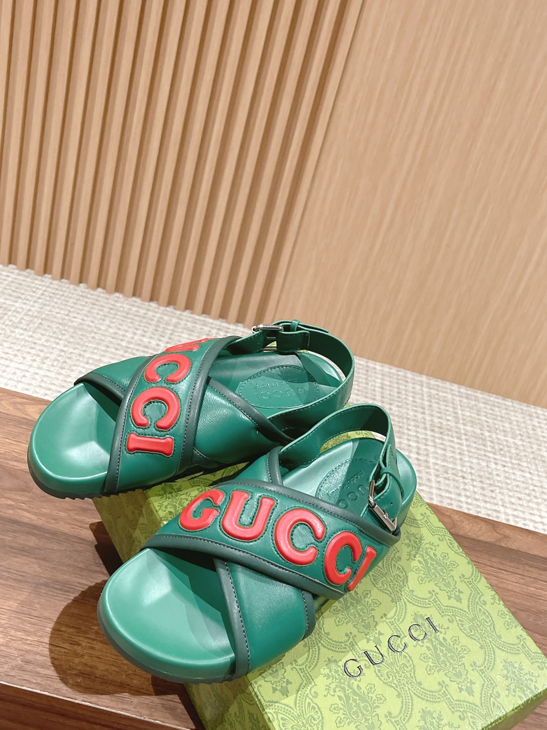 GUCCI 
