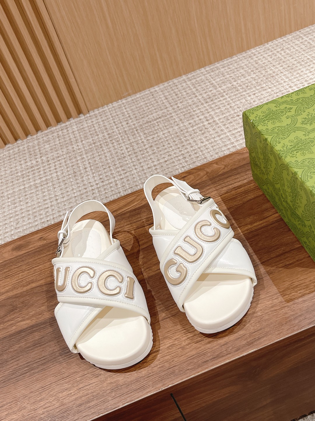 GUCCI 