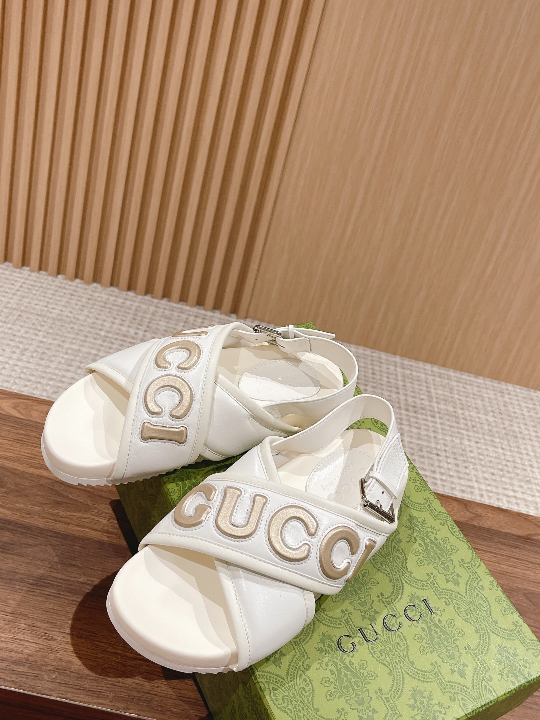 GUCCI 