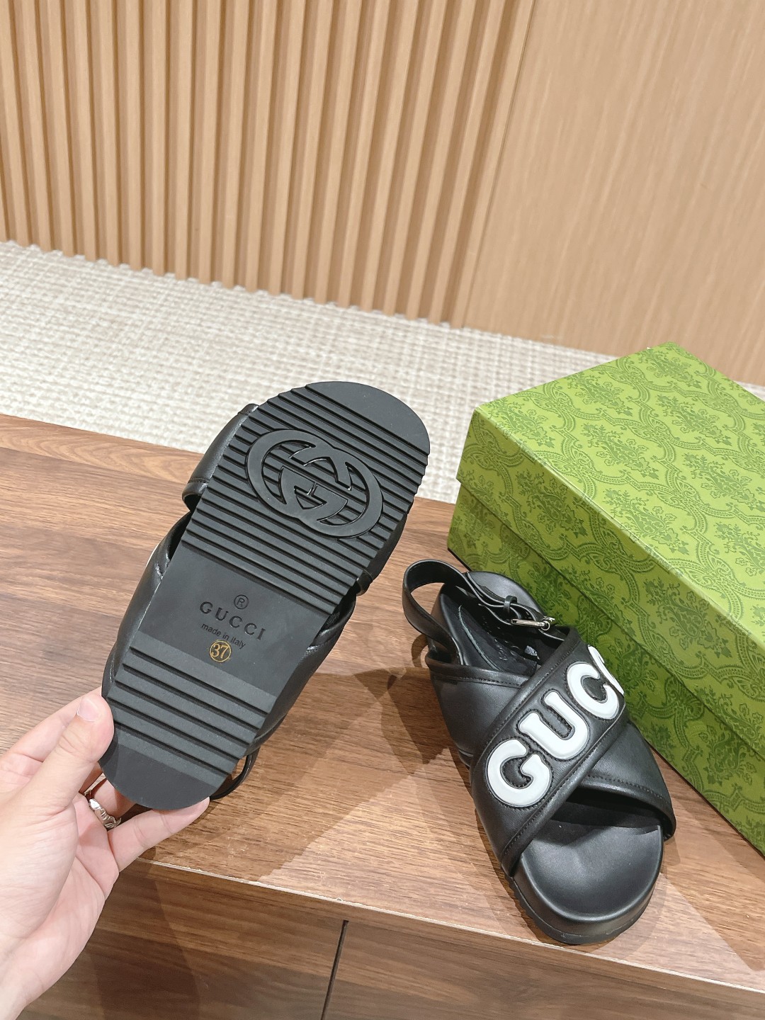 GUCCI 