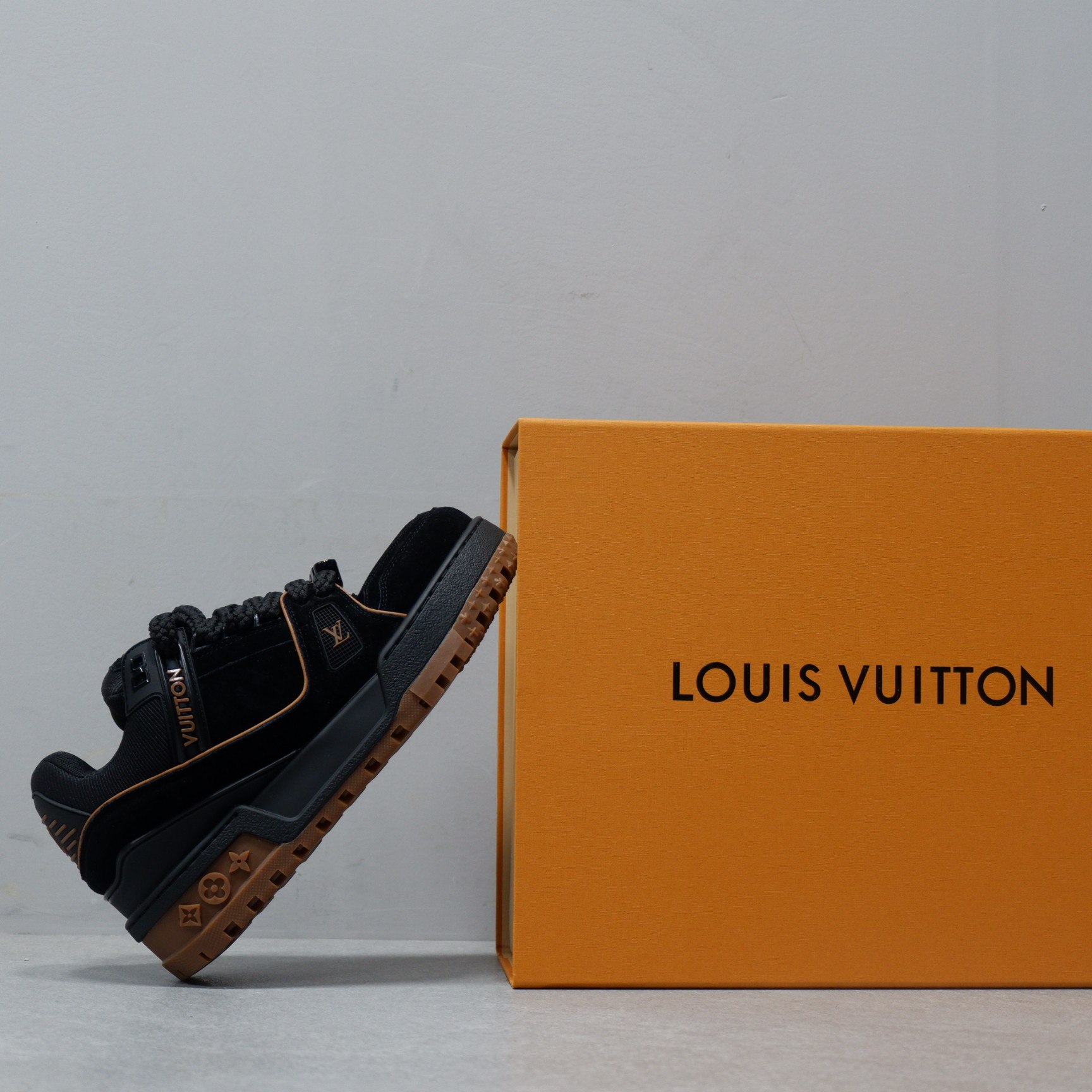 LOUIS VUITTON TRAINERS 