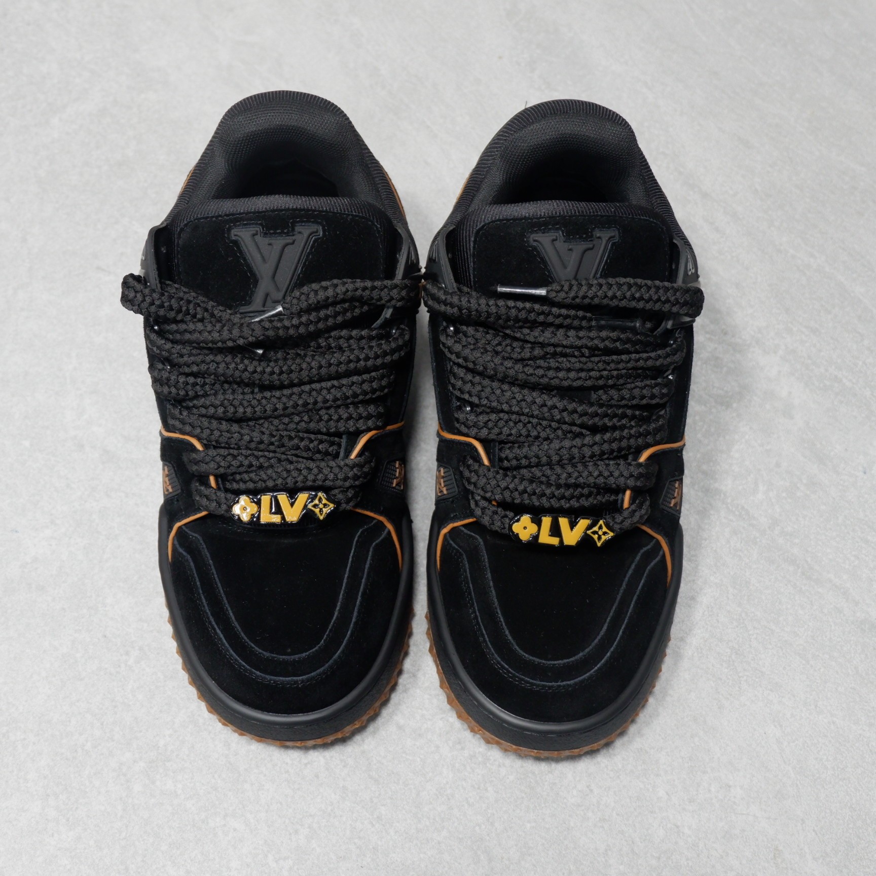 LOUIS VUITTON TRAINERS 