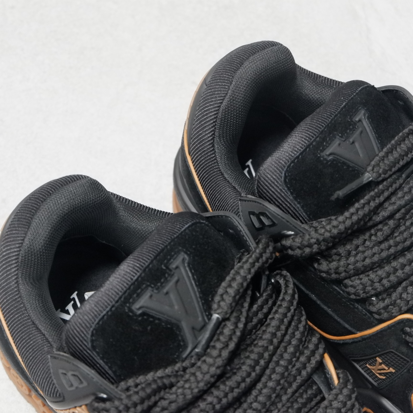 LOUIS VUITTON TRAINERS 