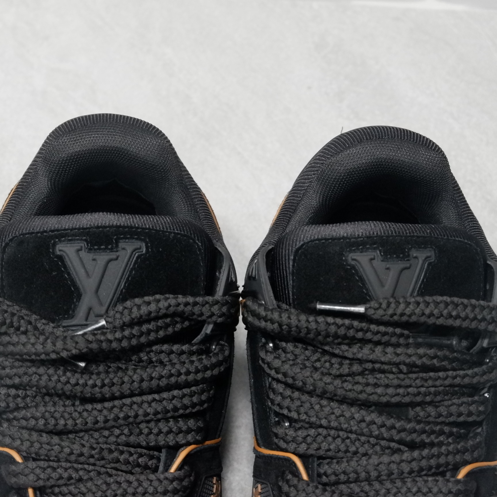 LOUIS VUITTON TRAINERS 