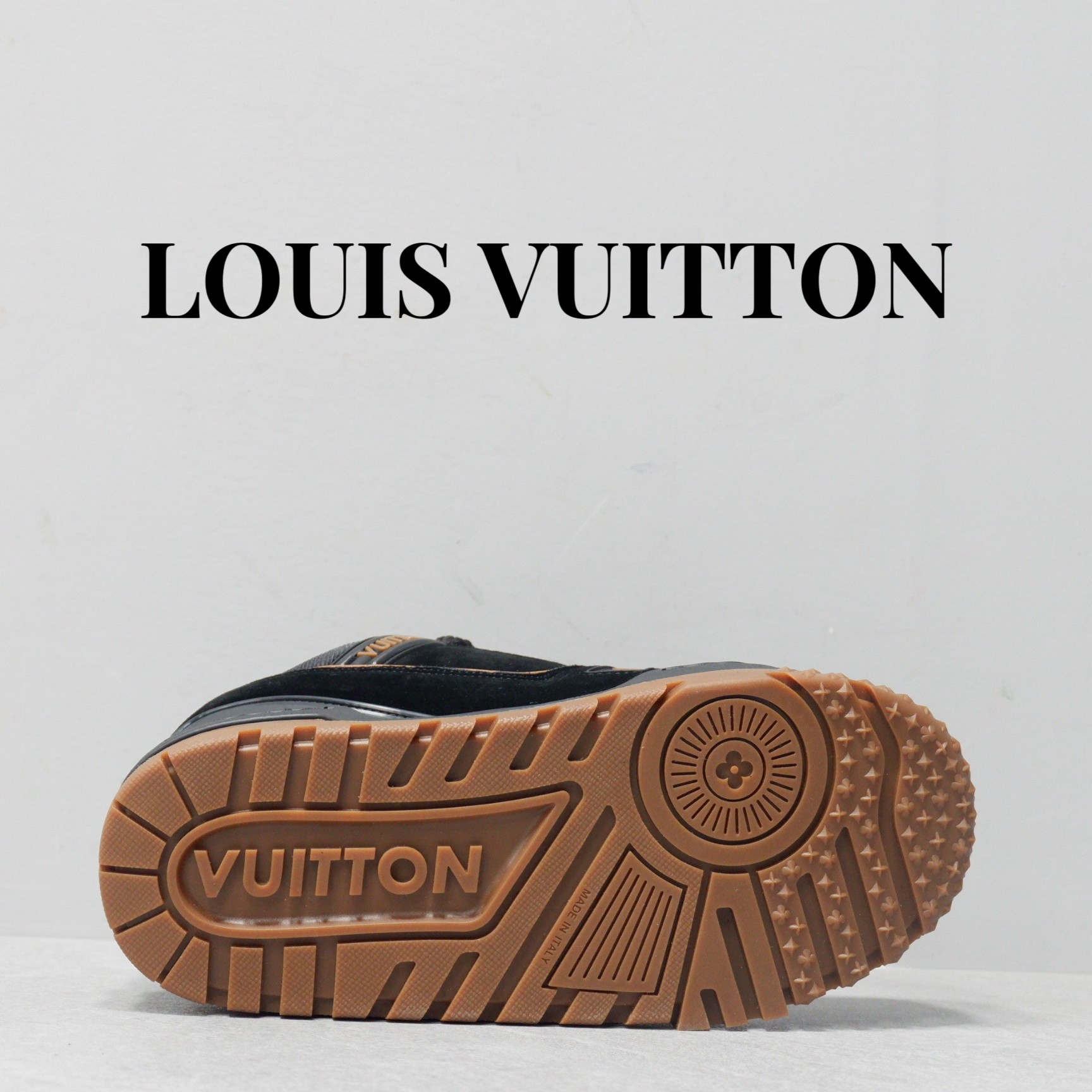LOUIS VUITTON TRAINERS 
