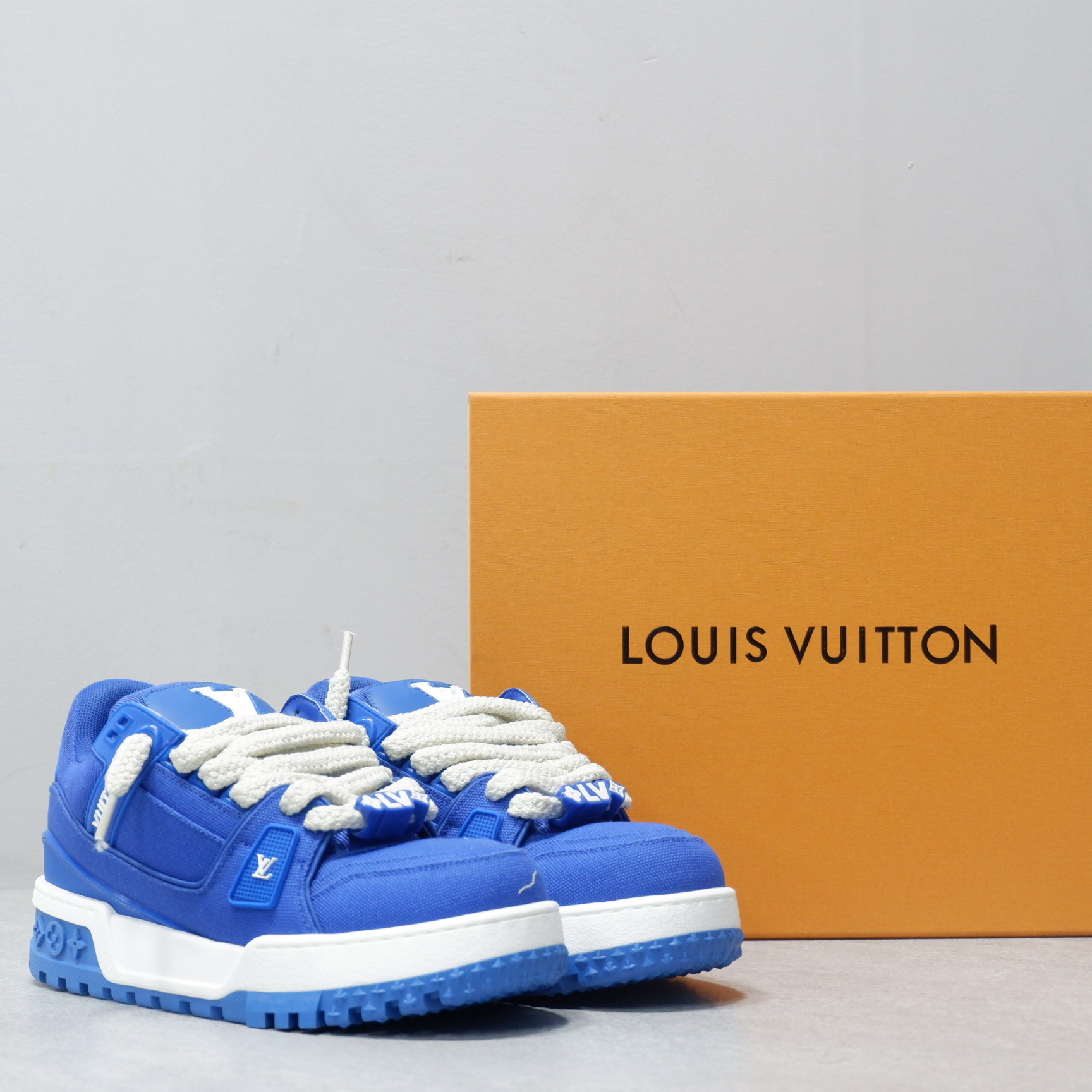 LOUIS VUITTON TRAINERS 