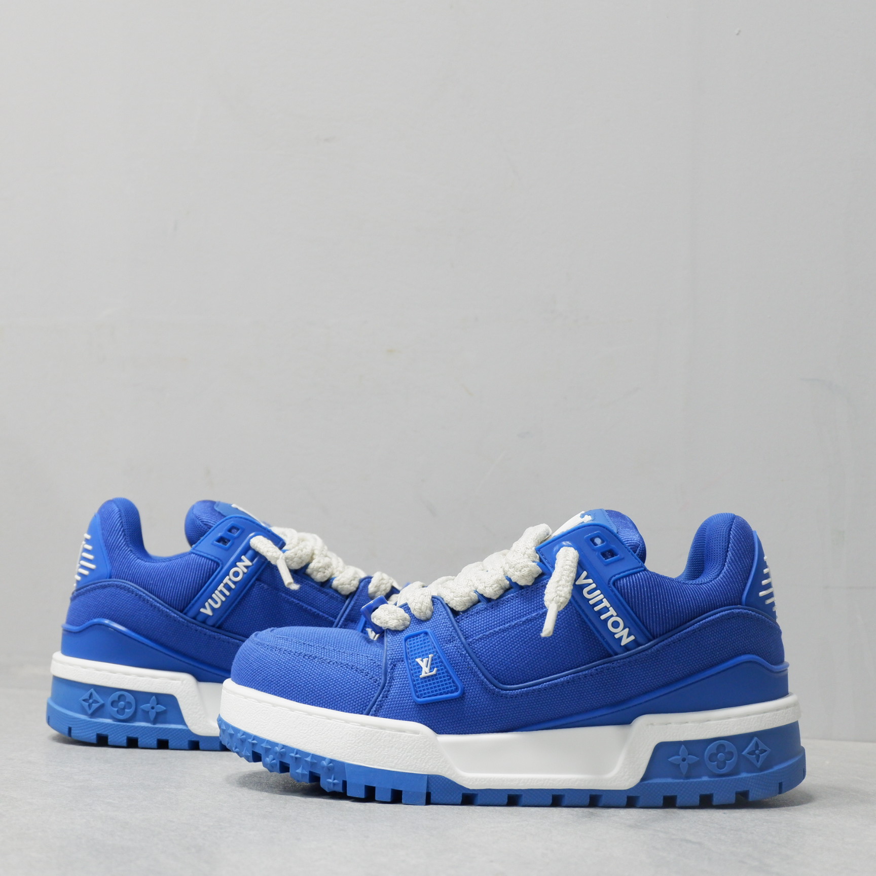 LOUIS VUITTON TRAINERS 