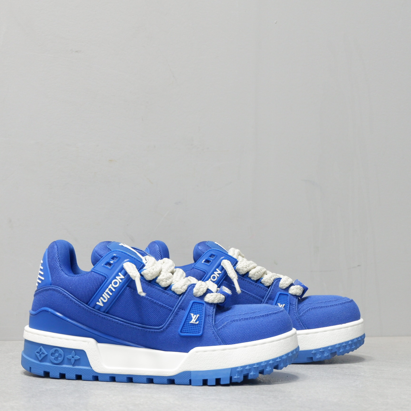 LOUIS VUITTON TRAINERS 