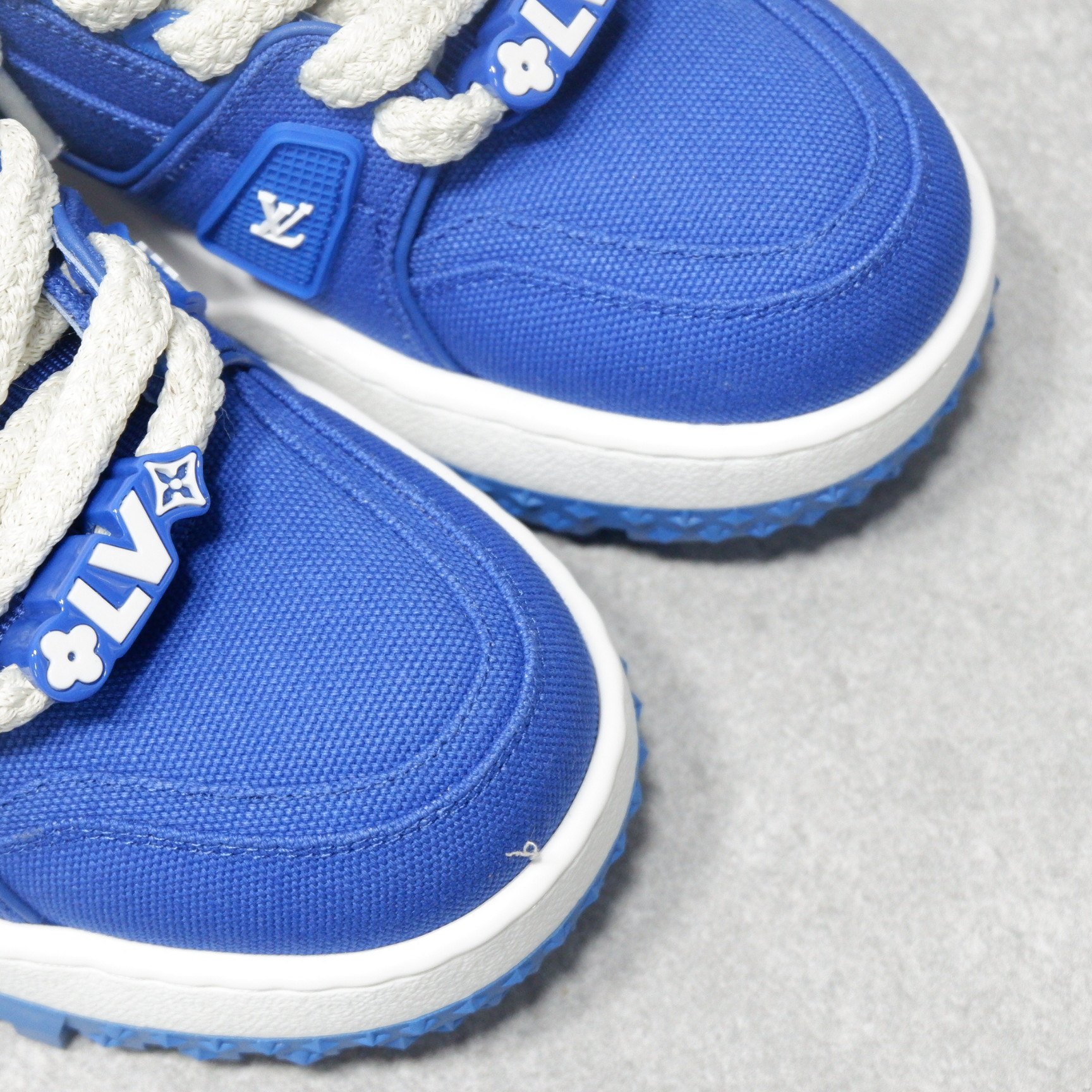 LOUIS VUITTON TRAINERS 