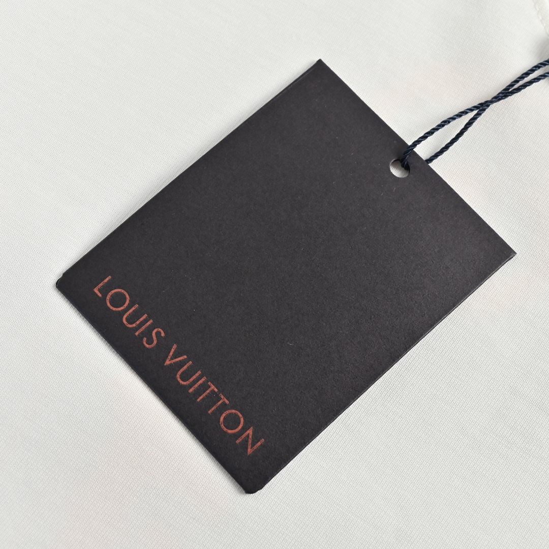 LOUIS VUITTON T-Shirt