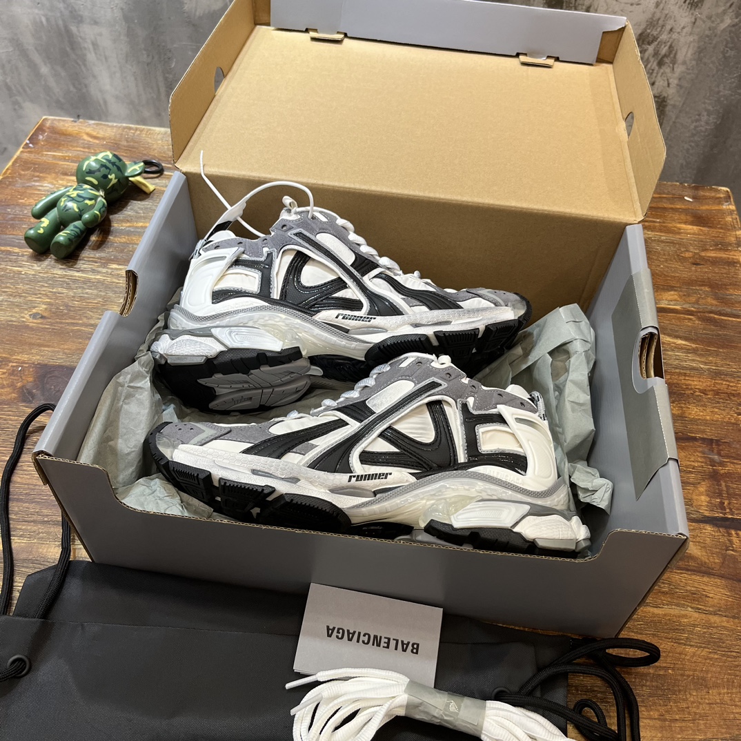 BALENCIAGA RUNNER 