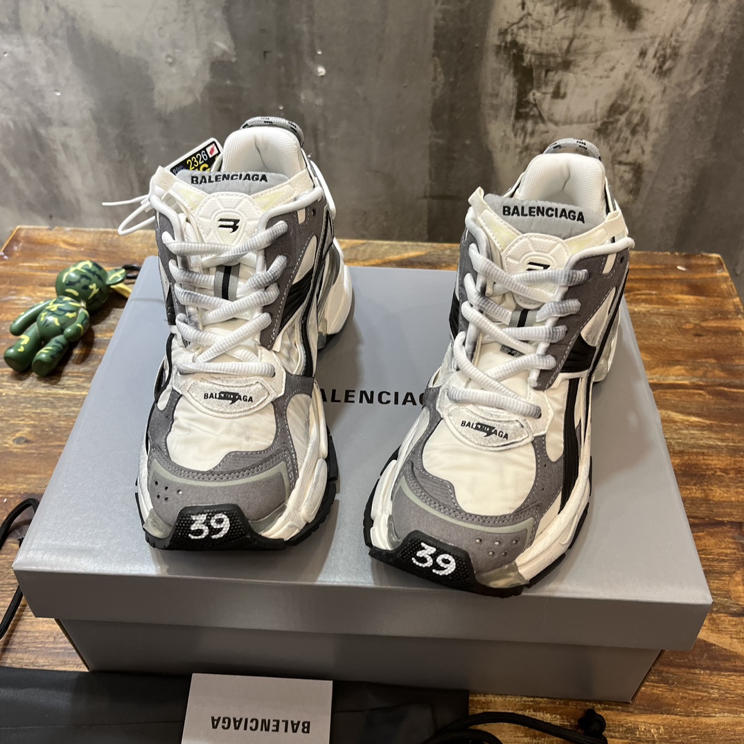 BALENCIAGA RUNNER 