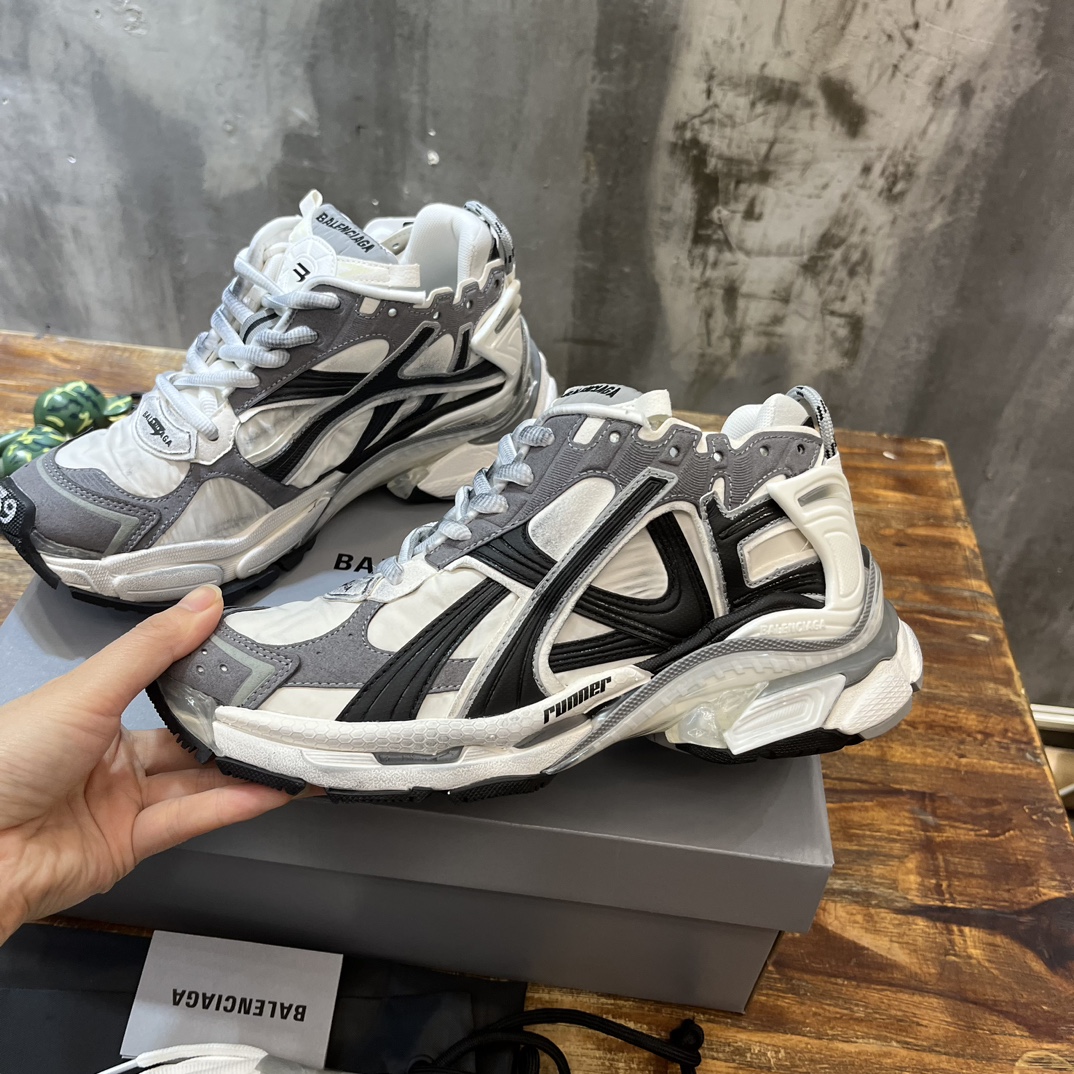 BALENCIAGA RUNNER 
