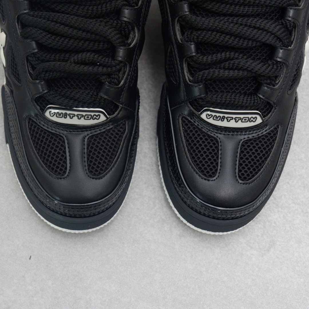 LOUIS VUITTON SKATE SNEAKER 