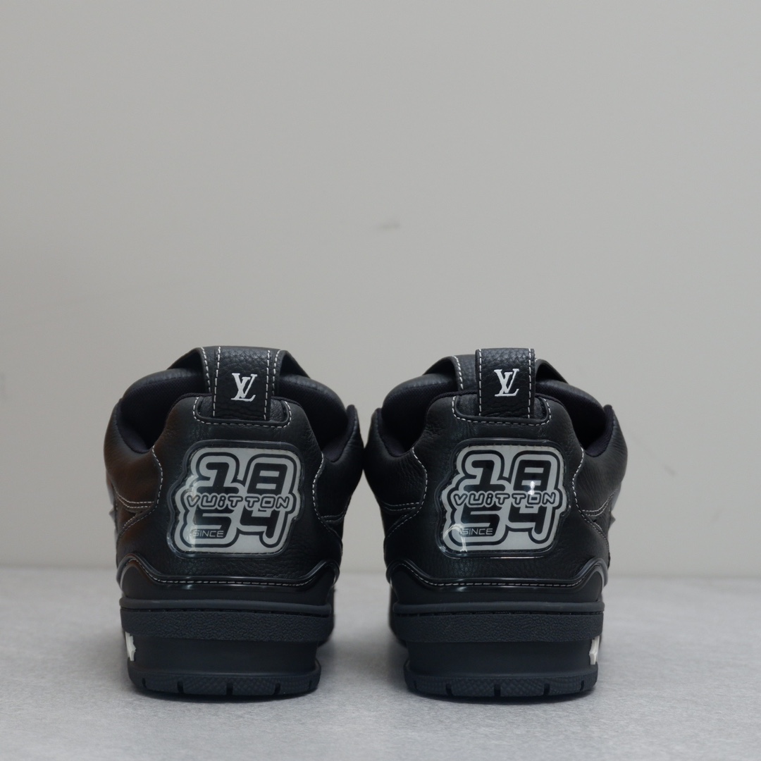 LOUIS VUITTON SKATE SNEAKER 