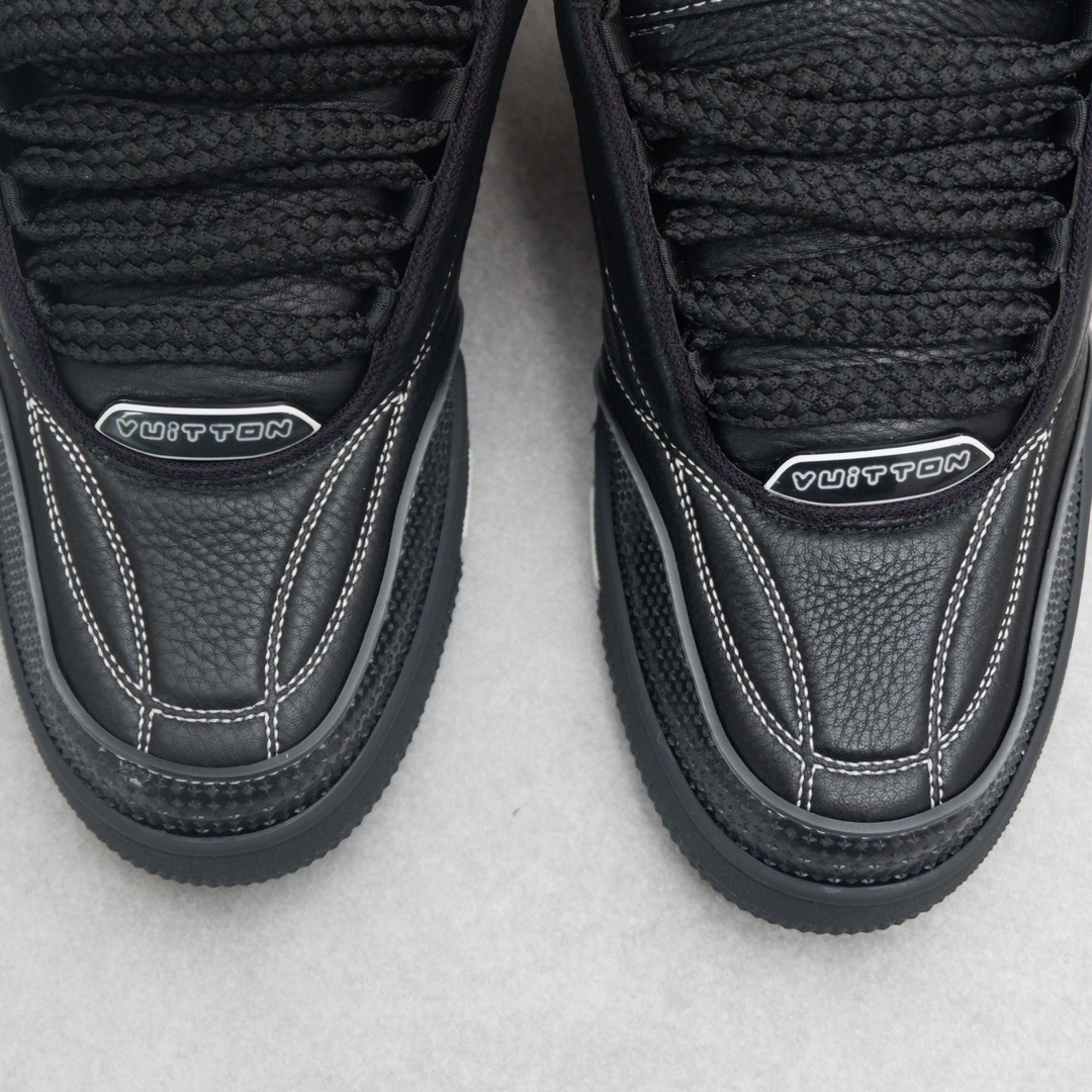 LOUIS VUITTON SKATE SNEAKER 