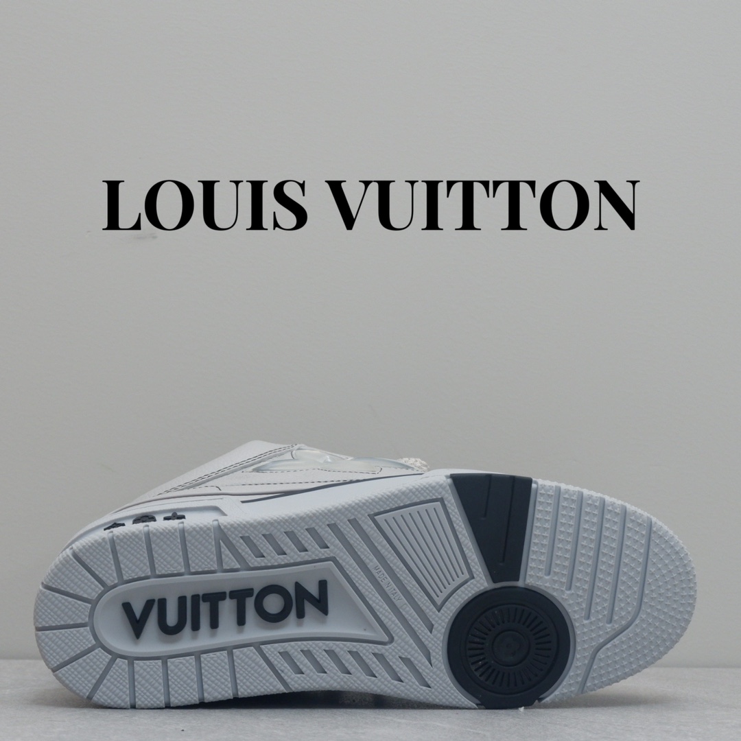 LOUIS VUITTON SKATE SNEAKER 