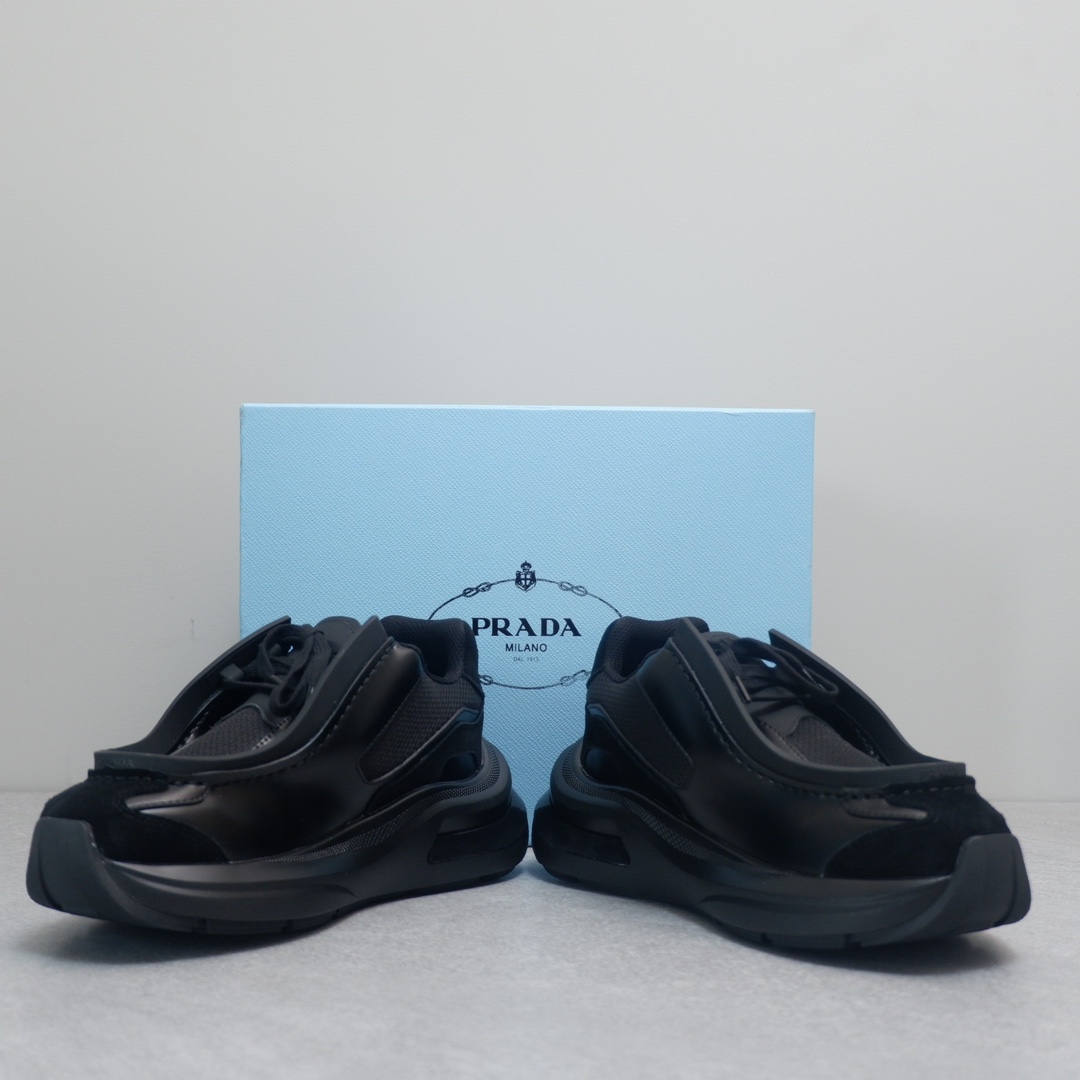 PRADA SNEAKER