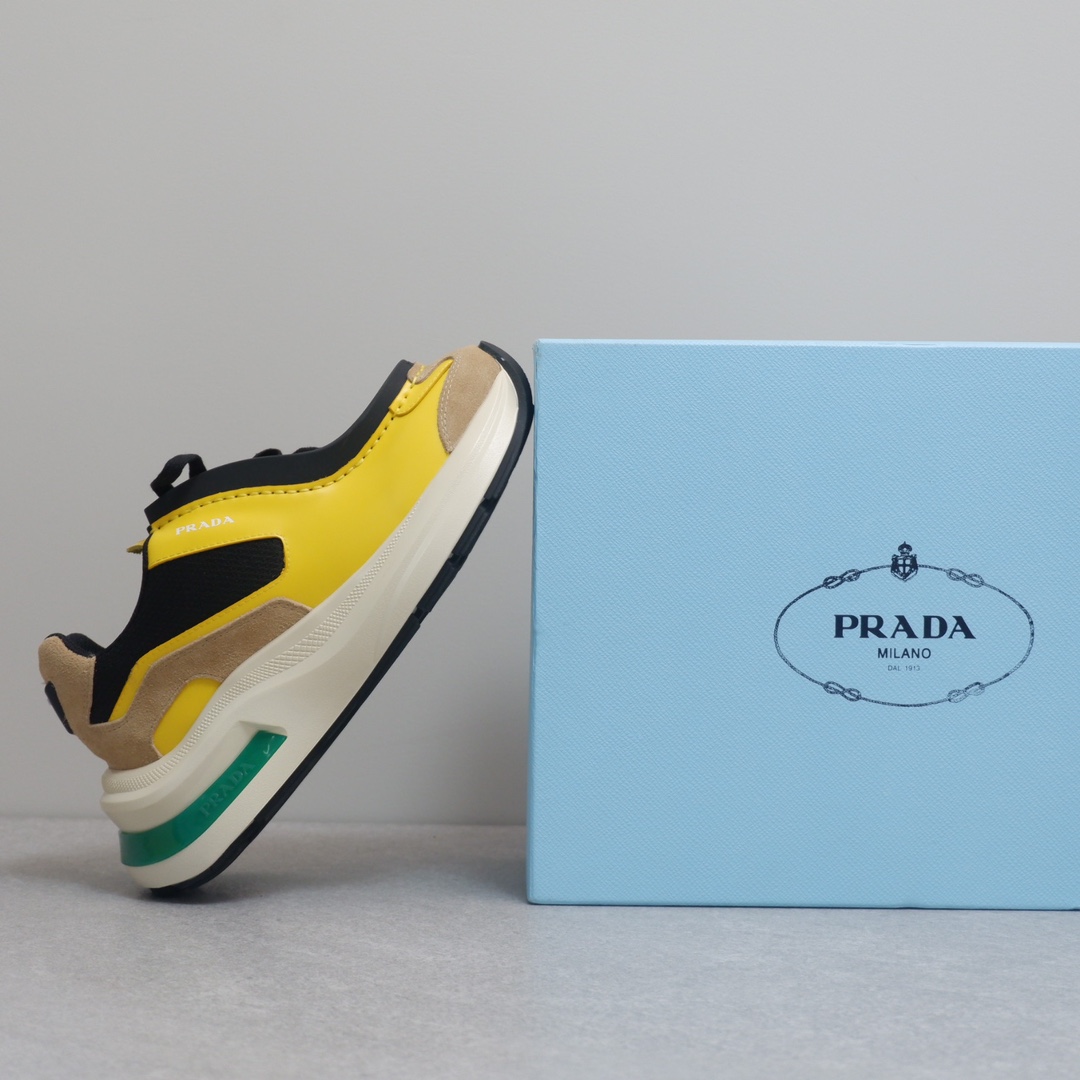 PRADA SNEAKER 