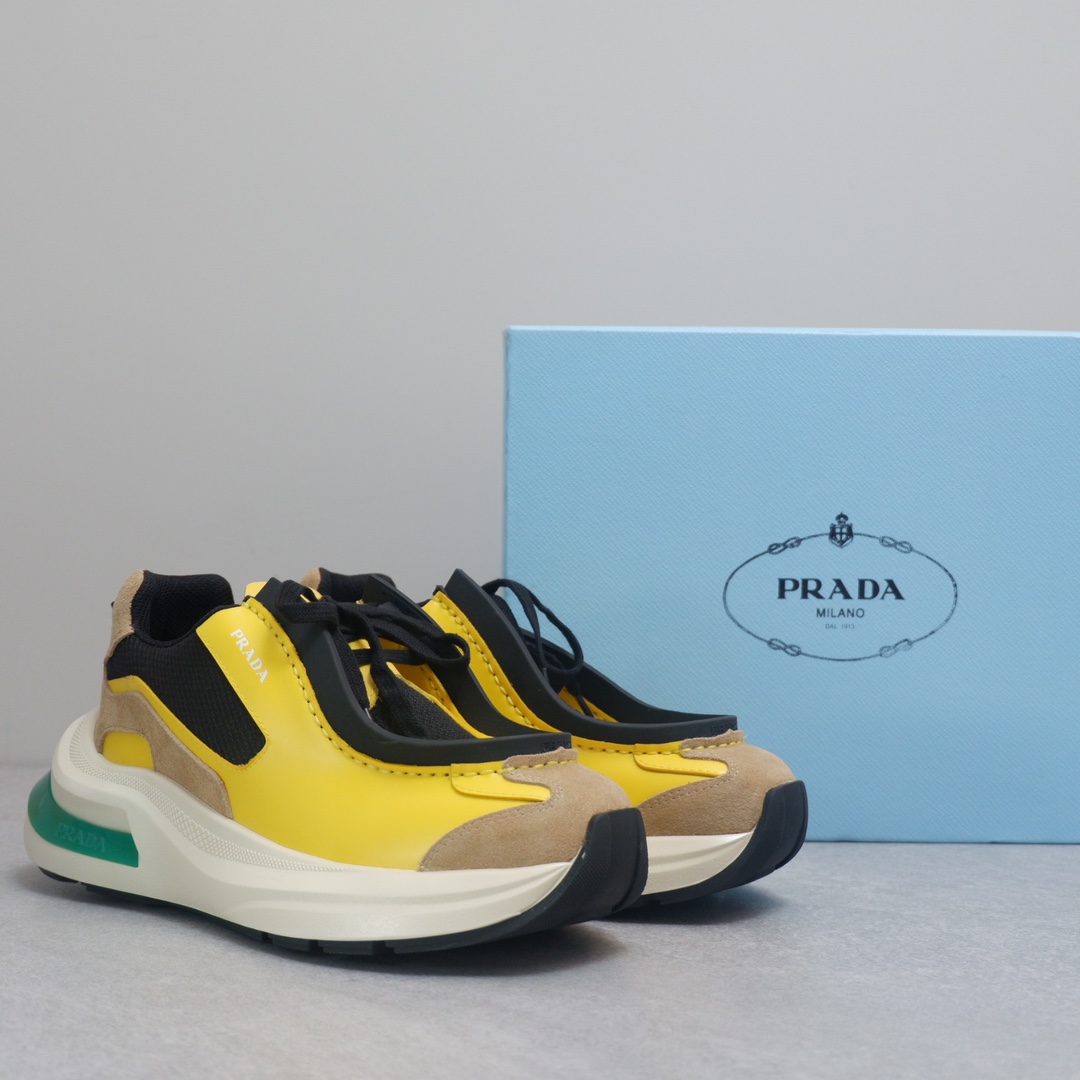 PRADA SNEAKER 