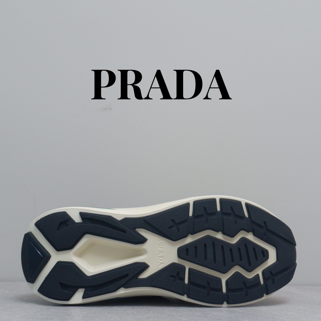 PRADA SNEAKER 