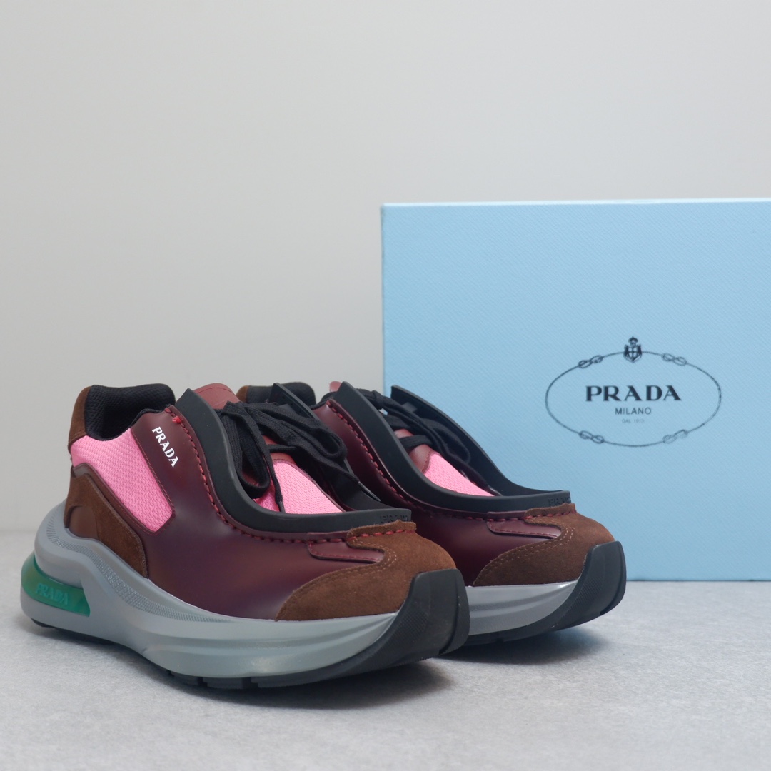 PRADA SNEAKER 