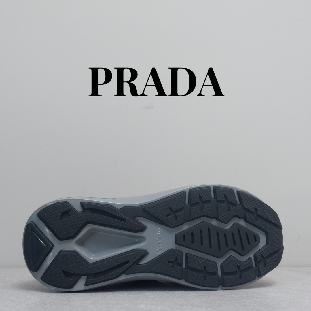 PRADA SNEAKER 
