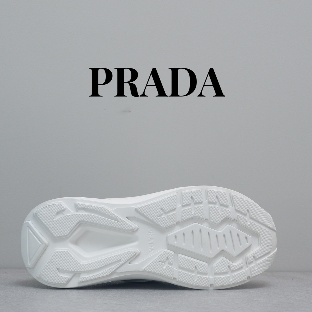 PRADA SNEAKER 