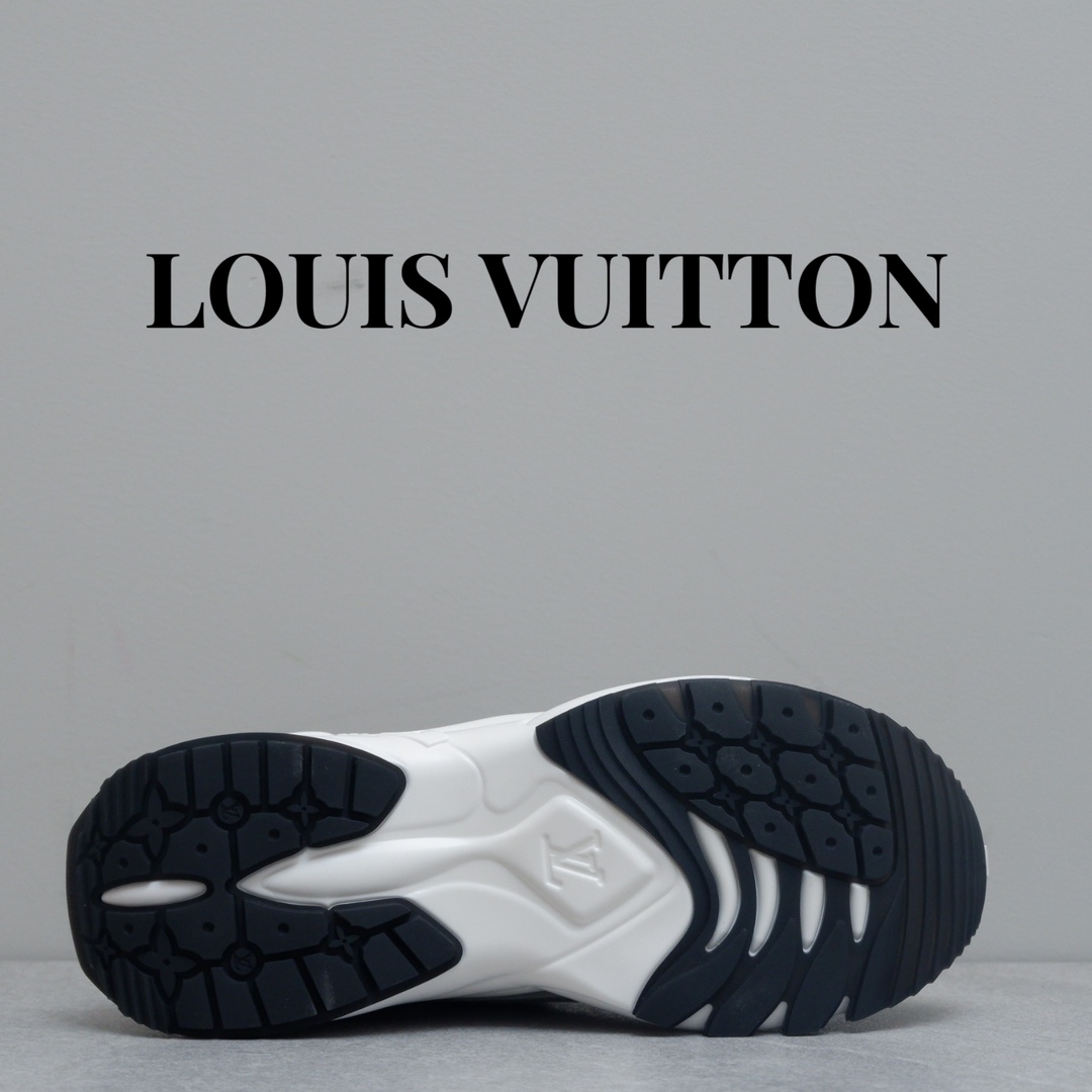LOUIS VUITTON RUN55