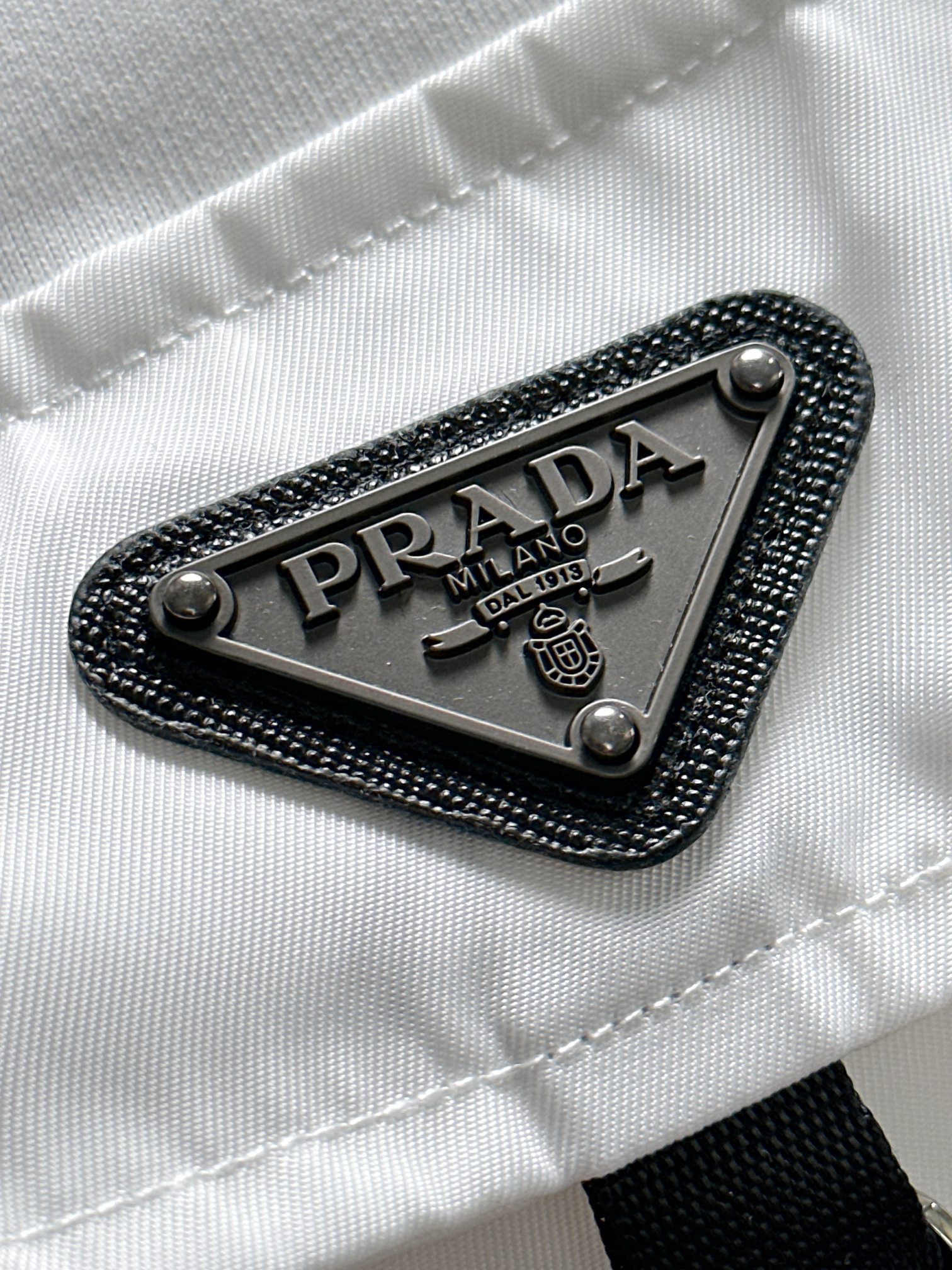 PRADA T-SHIRT