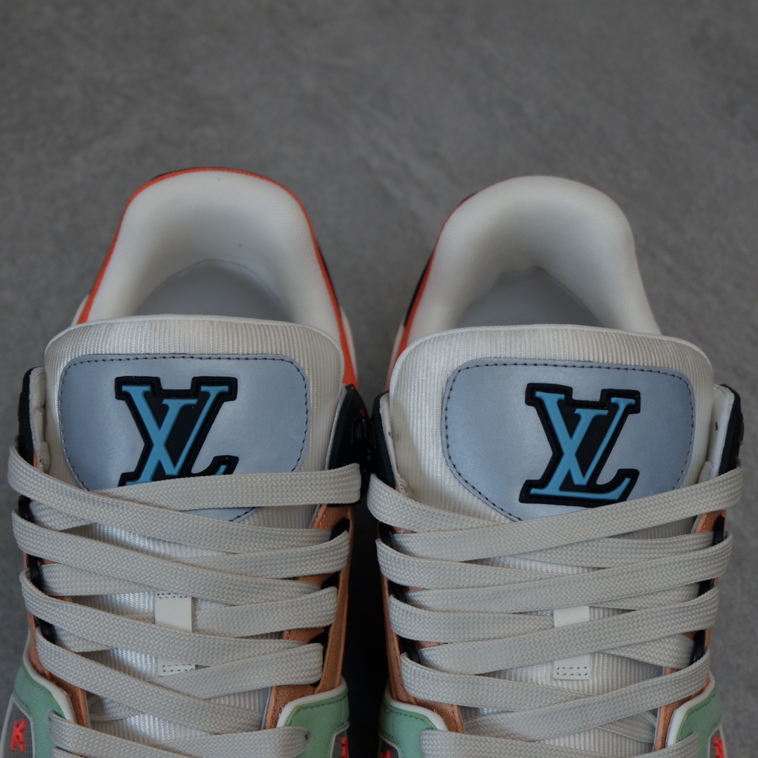 LOUIS VUITTON TRAINERS 