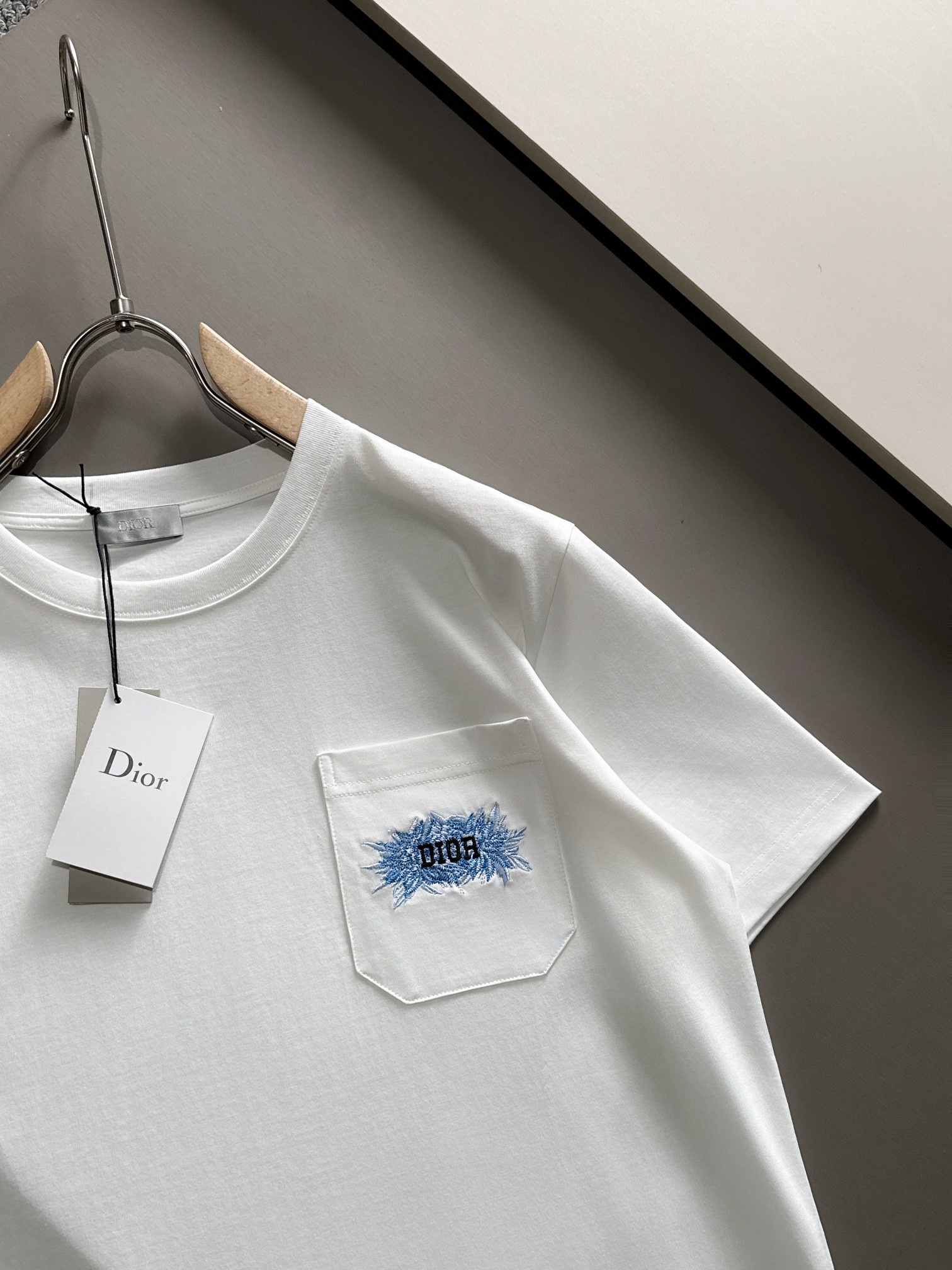 DIOR T-SHIRT