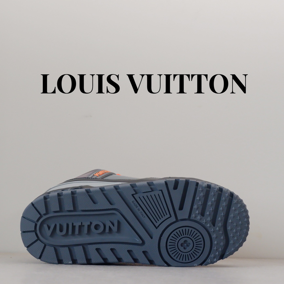 LOUIS VUITTON TRAINERS 