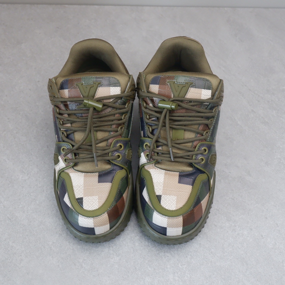 LOUIS VUITTON TRAINERS 