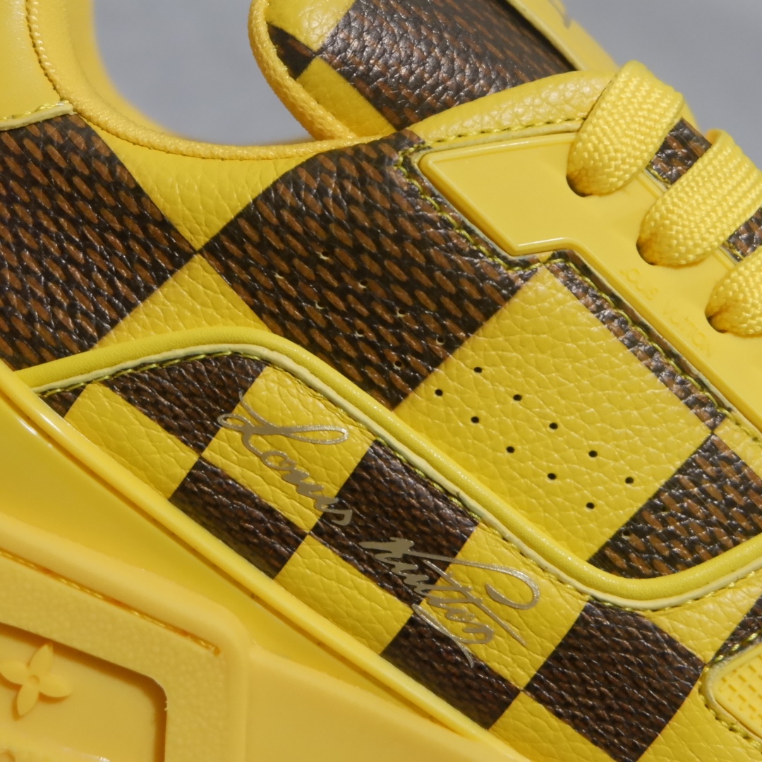 LOUIS VUITTON TRAINERS 