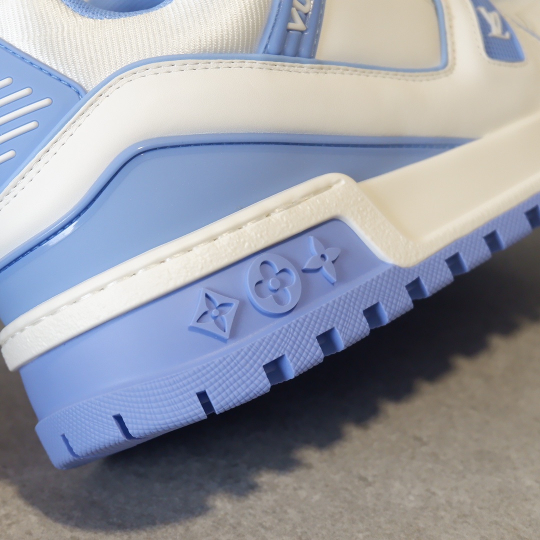 LOUIS VUITTON TRAINERS 