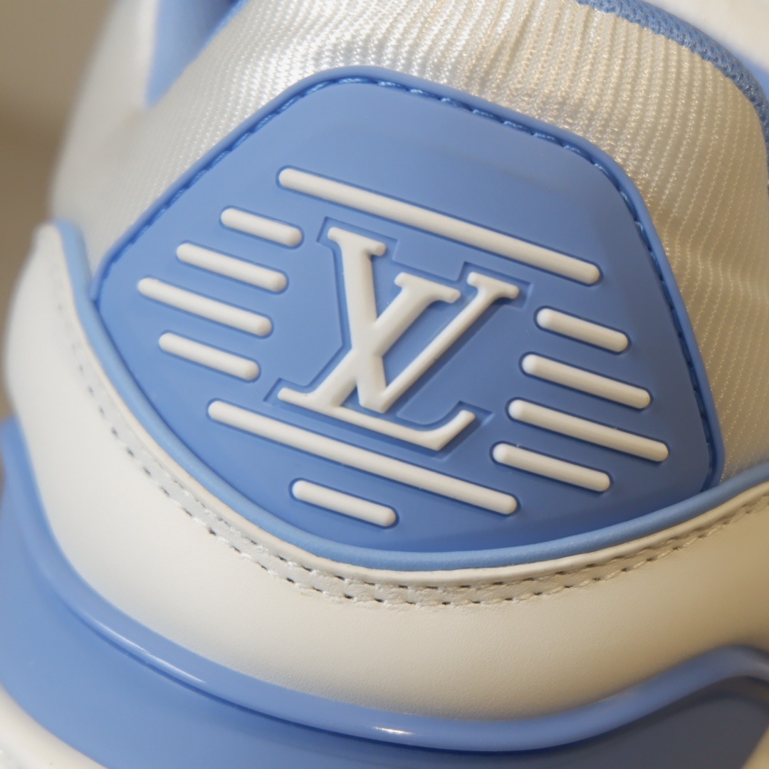 LOUIS VUITTON TRAINERS 
